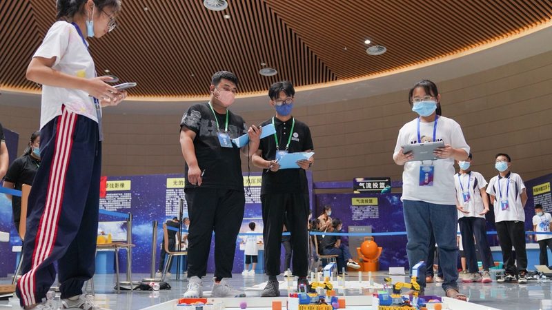 研发外包团队与自建团队：性能与成本的权衡之道